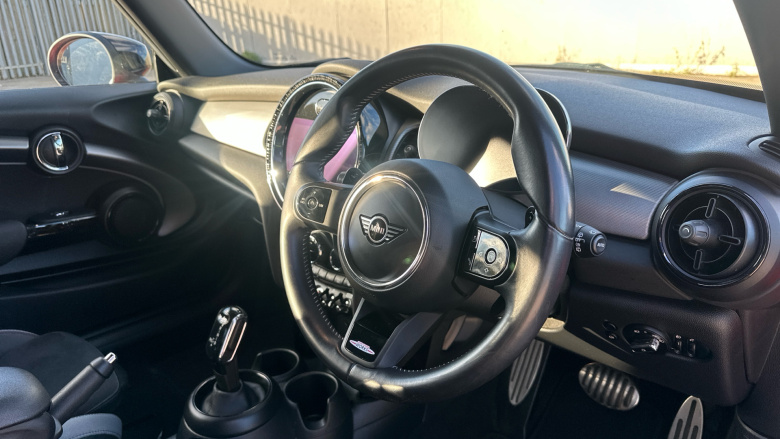 MINI Hatchback 2.0 John Cooper Works 3dr Auto [Comfort/Nav Pack] Petrol Hatchback